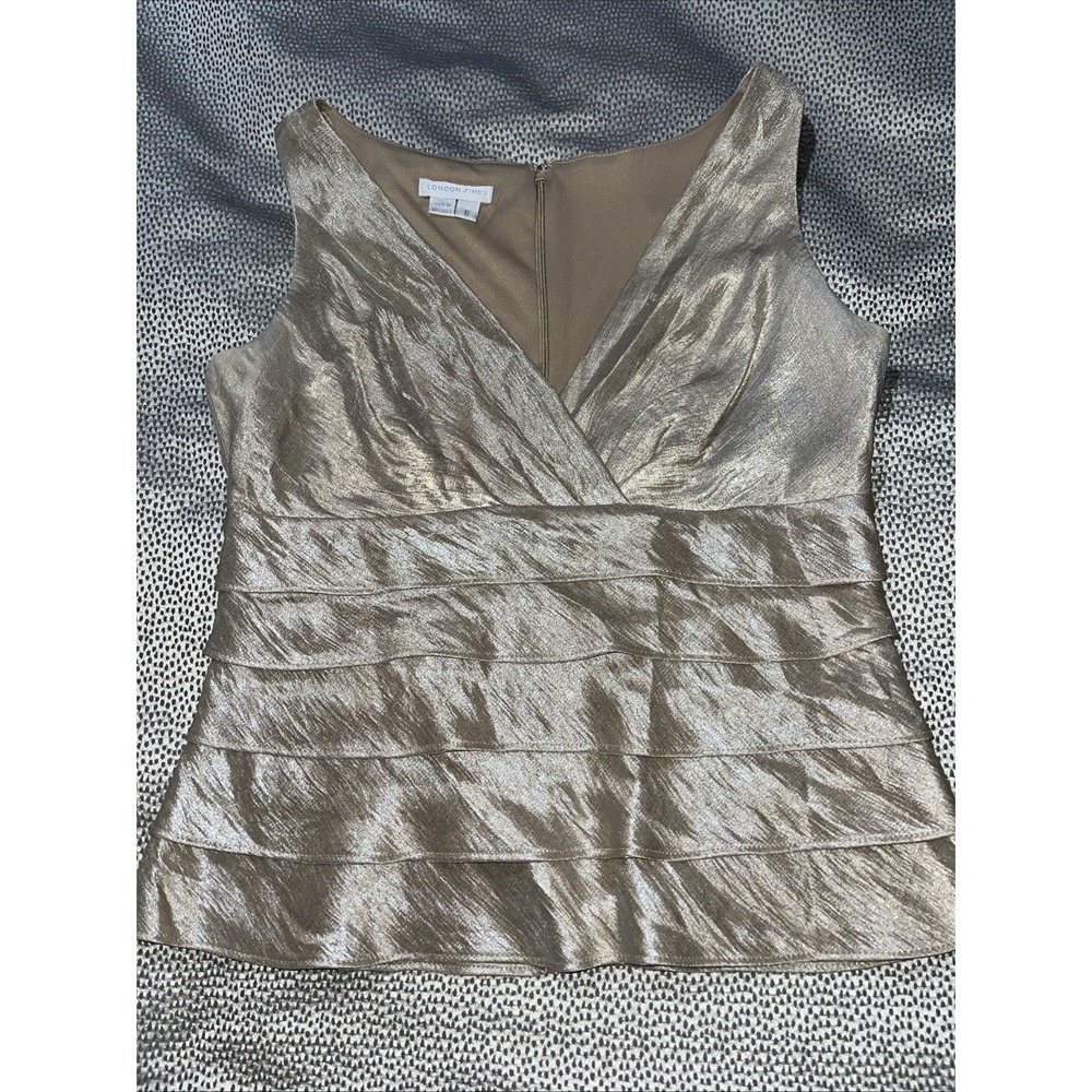 London Time Champagne Gold Shimmer Classic Sleeveless Dressy Top‎ Size 8